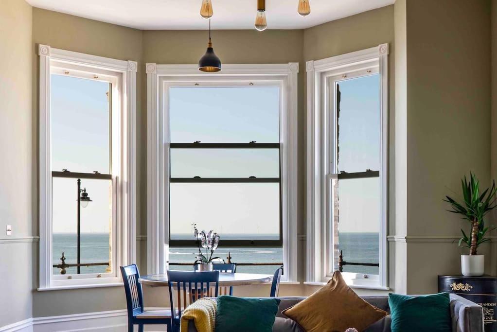 Beachfront Luxury Home With Spectacular Sea Views Herne Bay Exterior photo