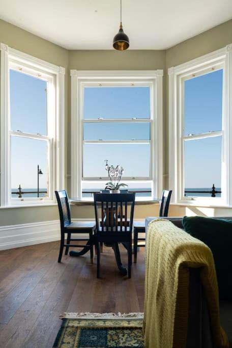 Beachfront Luxury Home With Spectacular Sea Views Herne Bay Exterior photo